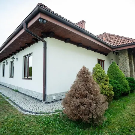 Swiniarsko Z Basenem Podrzecze