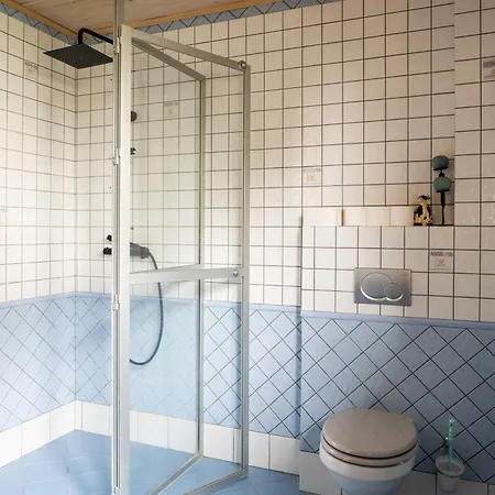 Villa Swiniarsko Z Basenem Podrzecze