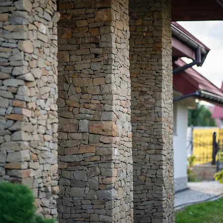 Swiniarsko Z Basenem * Podrzecze