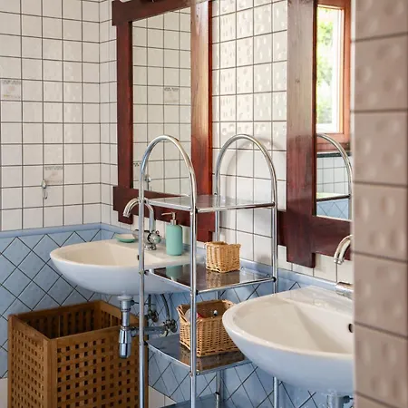 Swiniarsko Z Basenem * Podrzecze